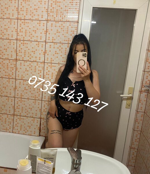 Antonia, 23 ani, bruneta.